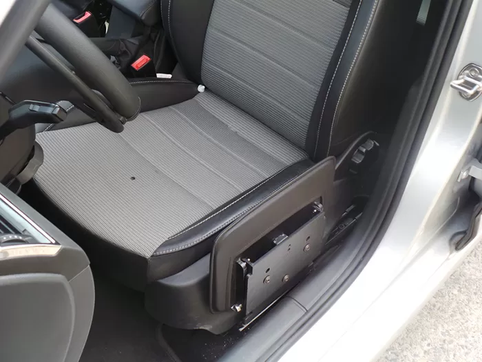 좌석 측면 패널의 장점