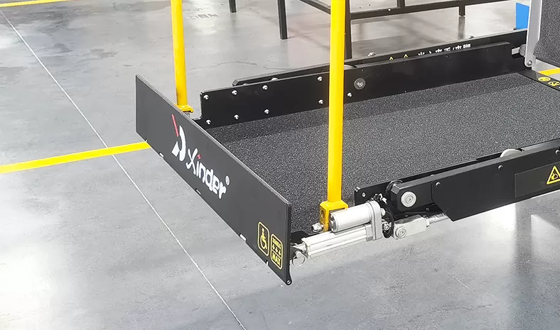 전면 기계 가드