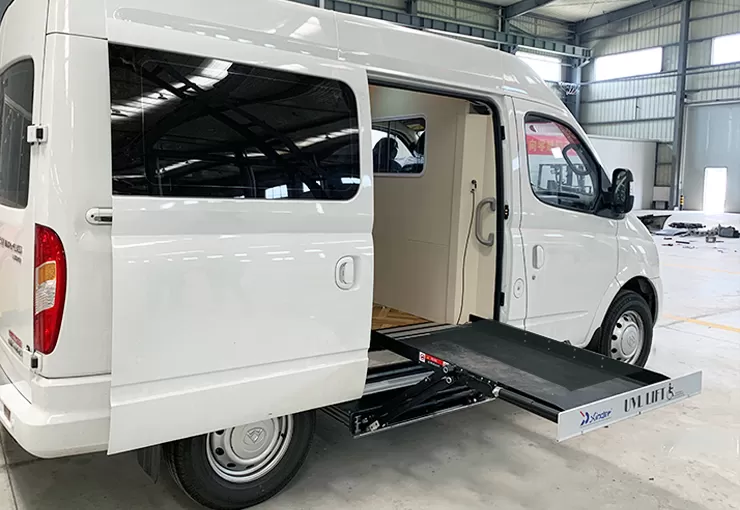 mini uvl wheelchair lift 3