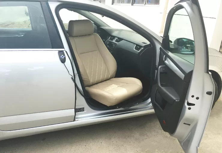 sout pro turning seat 7