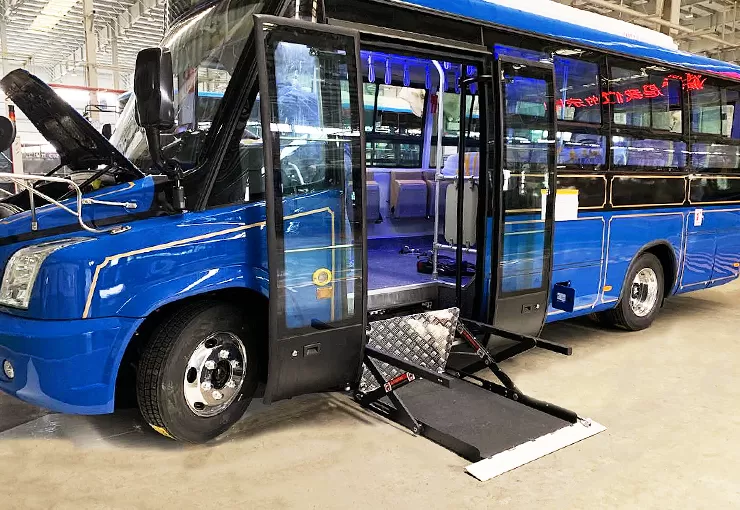 uvl 700 1300 wheelchair lift in bus step 7