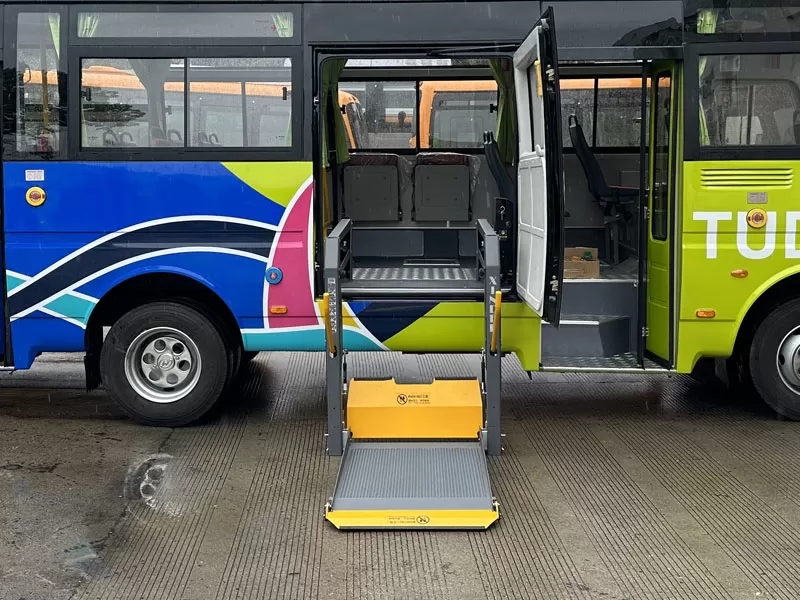 버스 휠체어 리프트의 작동 원리