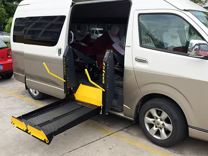 밴 휠체어 리프트의 작동 원리