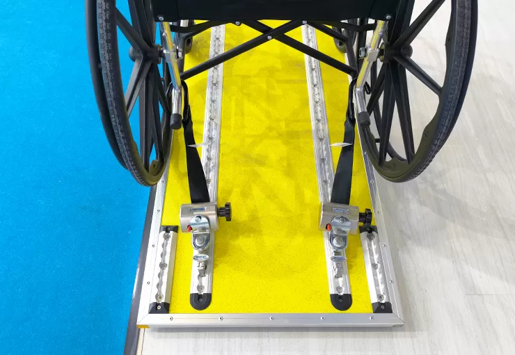 x 801 2 wheelchair restraint system 2